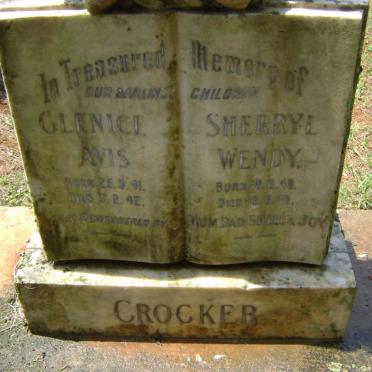 CROCKER Glenice Avis 1941-1942 :: CROCKER Sherryl Wendy 1943-1943