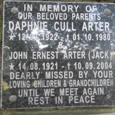 ARTER John Ernest 1921-2004 &amp; Daphnie Cull 1922-1980