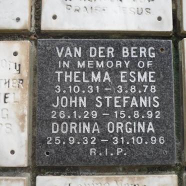 BERG John Stefanis, van der 1929-1992 &amp; Thelma Esme 1931-1978 :: van der BERG Dorina Orgina 1932-1996