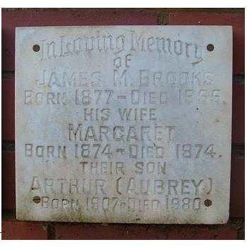 BROOKS James M. 1877-1955 &amp; Margaret 1874-1974 :: BROOKS Arthur 1907-1980
