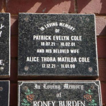 COLE Patrick Evelyn 1921-2001 &amp; Alice Thora Matilda 1921-1999