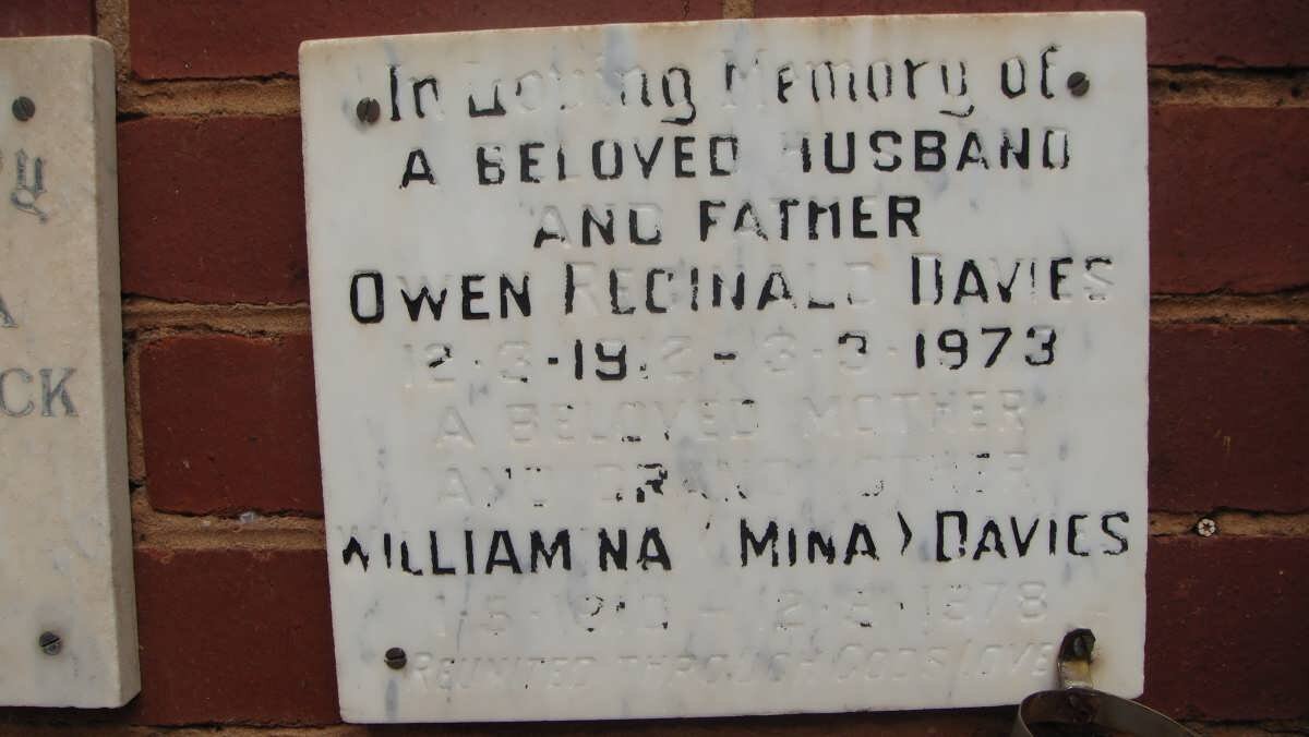 DAVIES Owen Reginald 1912-1973 &amp; Williamina 1910-1978