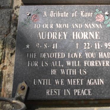 HORNE Audrey 1941-1995