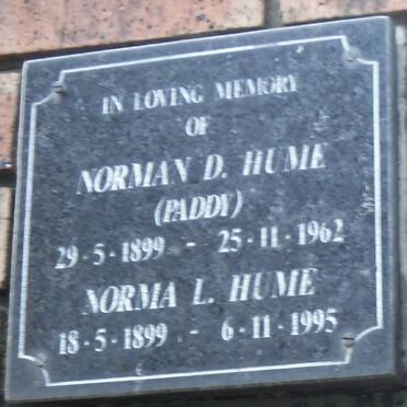 HUME Norman D. 1899-1962 &amp; Norma L. 1899-1995