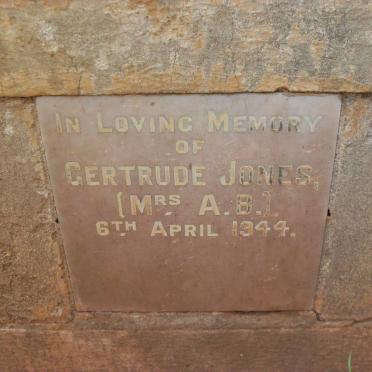 JONES Gertrude -1944