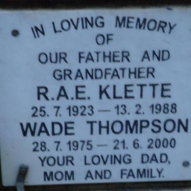 KLETTE R.A.E. 1923-1988 :: THOMPSON Wade 1975-2000