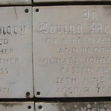 L - Vanne :: Surnames - L