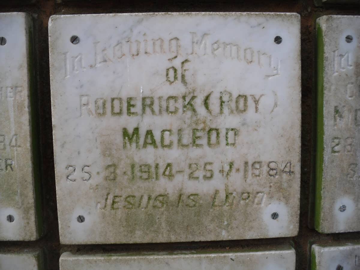 MACLEOD Roderick 1914-1984