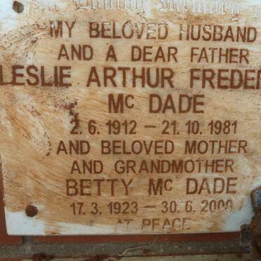 McDADE Leslie Arthur Frederick 1912-1981 &amp; Betty 1923-2000