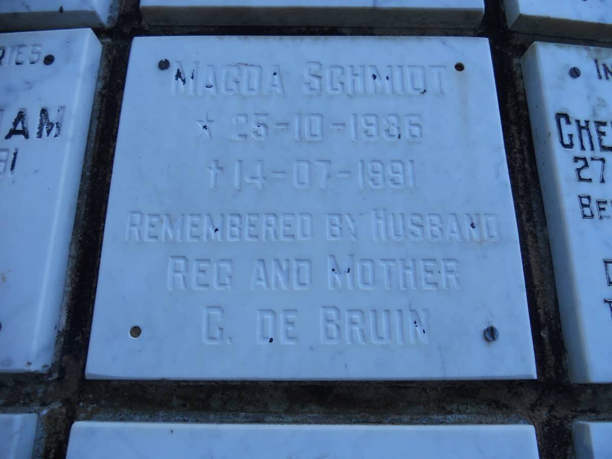 SCHMIDT Magda 1936-1991