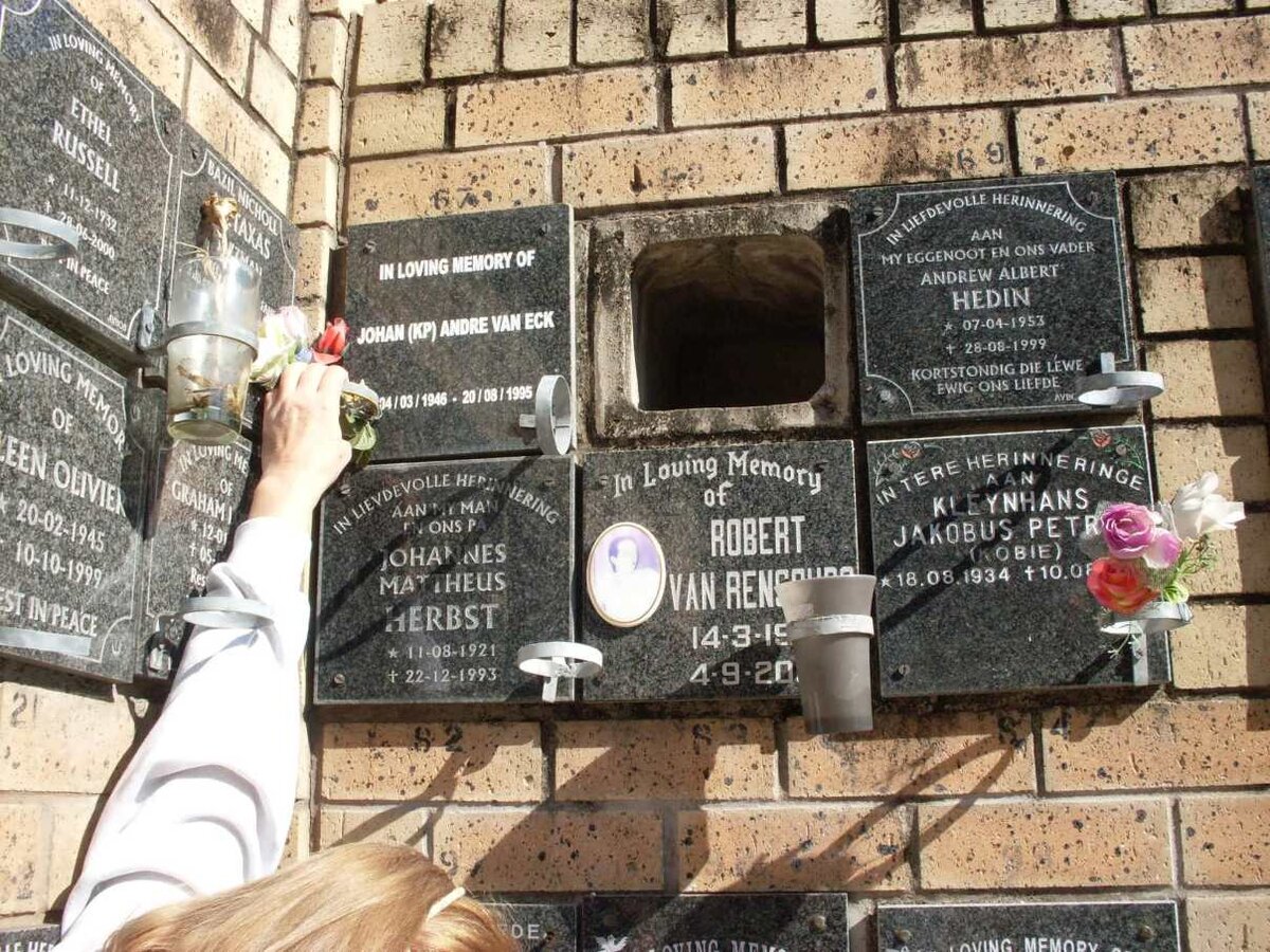 ECK, van :: HEDIN :: HERBST :: KLEYNHANS :: VAN RENSBURG