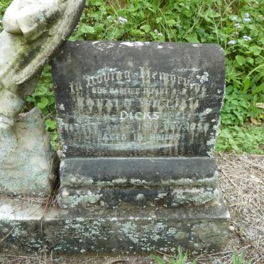 DICKS Ronald William -1952