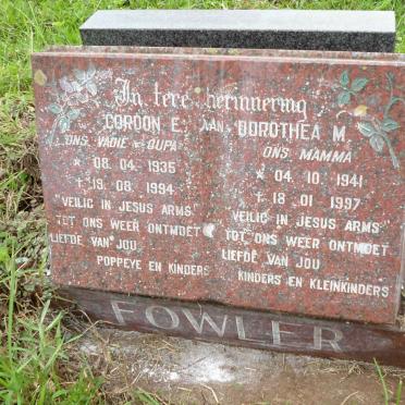 FOWLER Gordon E. 1935-1994 &amp; Dorothea M. 1941-1997