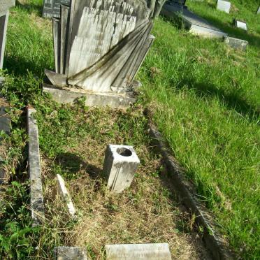 HOFFMANN J.D.1896-1980 &amp; Violet Marjorie WOODS 1897-1964