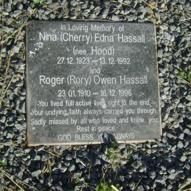 HASSALL Roger Owen 1910-1996 &amp; Nina Edna HOOD 1923-1992
