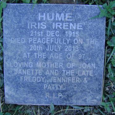 HUME Iris Irene 1915-2013