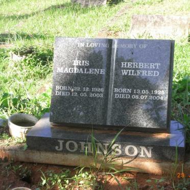 JOHNSON Herbert Wilfred 1925-2004 &amp; Iris Magdalene 1926-2003