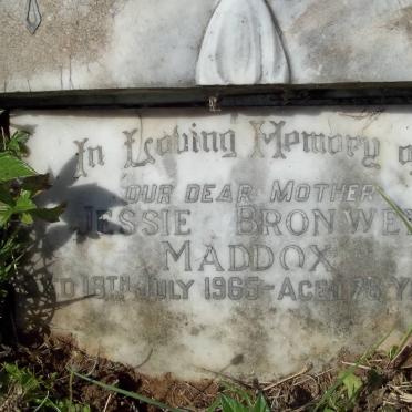 JONES Elizabeth -1933 :: MADDOX Thomas H. -1952 :: MADDOX Jessie Bronwen -1966 :: LUND Leslie Doreen -1979