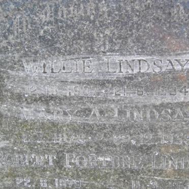 LINDSAY Robert Fortune 1879-1958 &amp; Mary A. -1955 :: LINDSAY Willie  1907-1934