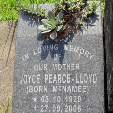 PEARCE LLOYD Joyce nee McNAMEE 1920-2006