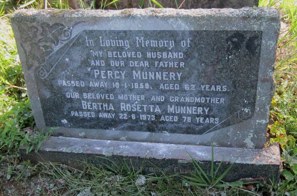 MUNNERY Percy -1959 &amp; Bertha Rosetta -1973