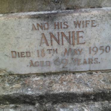 MACDONALD Jessie -1927 :: MACDONALD Annie -1950