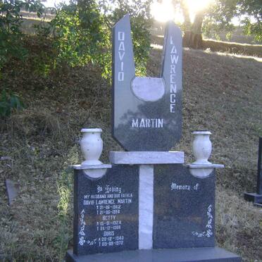 MARTIN Betty 1924-1986 :: MARTIN David Lawrence 1942-1994 :: MARTIN Doris 1940-1972