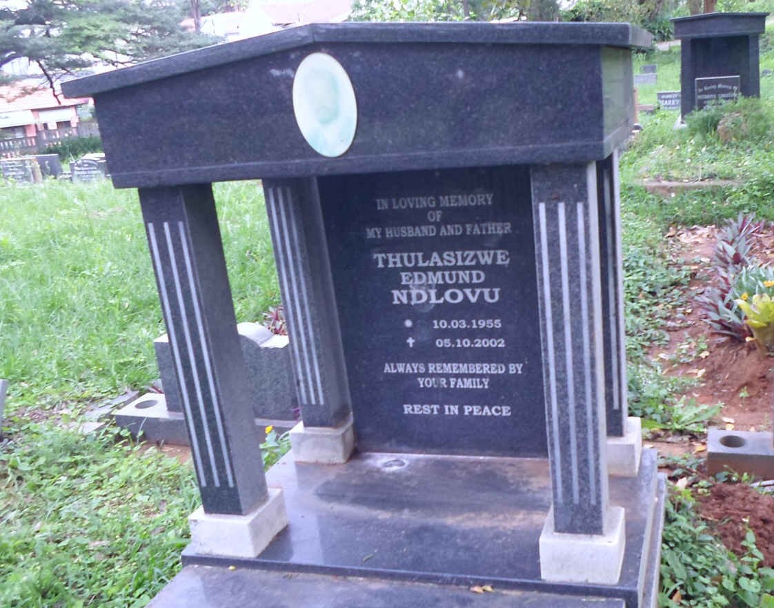 NDLOVU Thulasizwe Edmund 1955-2002