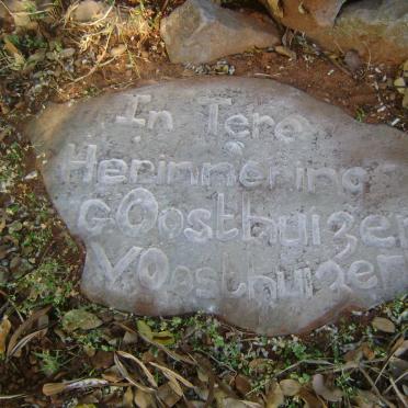 OOSTHUIZEN Willem Jacobus -1944 :: OOSTHUIZEN Gerhardus -1991