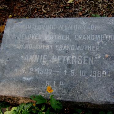 PETERSEN Annie 1907-1980