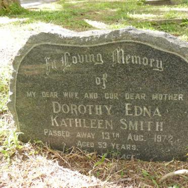 SMITH Gordon Harold -1990 &amp; Dorothy Edna Kathleen -1972