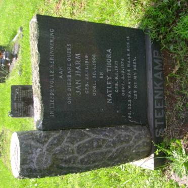 STEENKAMP Jan Harm 1919-1966 &amp; Natley Thora 1921-1974