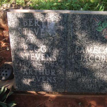 STEVENS Beryl 1927-1928 :: STEVENS Peggy 1904-1943 :: STEVENS Arthur 1895-1982 :: JACOBS Pamela 1932-1997