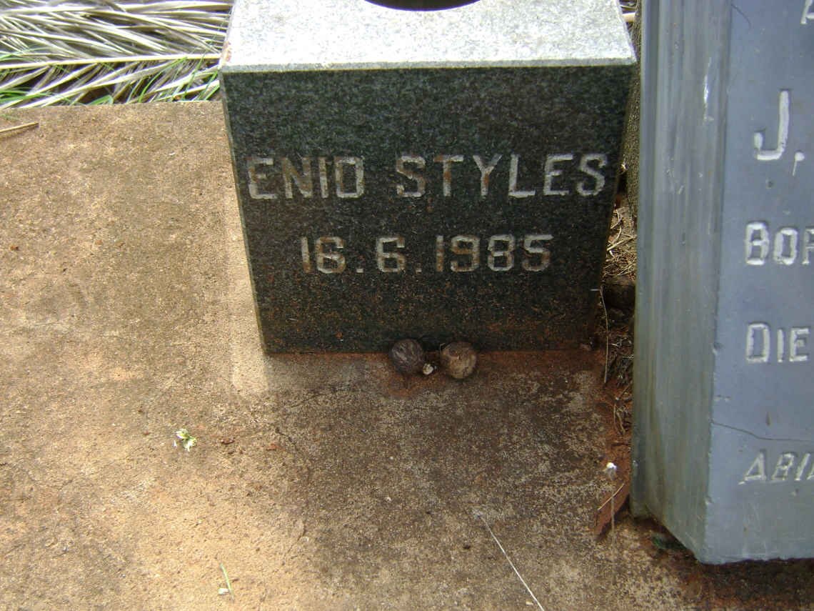 STYLES Enid -1985