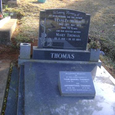 THOMAS Stanley Meredith -1972 &amp; Mary 1919-1994 :: THOMAS Ivan Daniel 1951-2002 &amp; Dayanithee 1952-2004