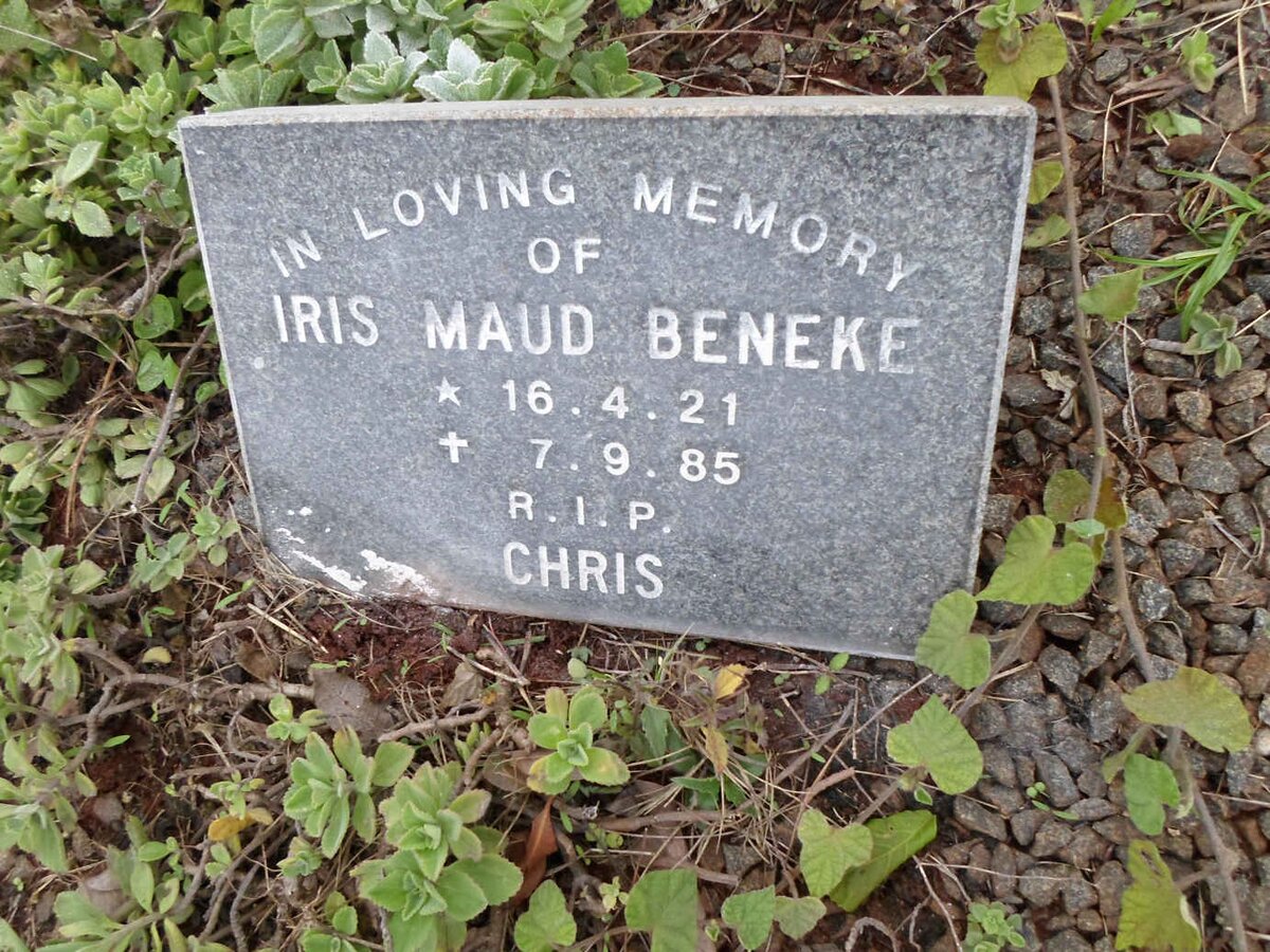 BENEKE Iris Maud 1921-1985
