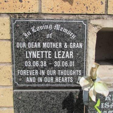 LEZAR Lynette 1938-2001