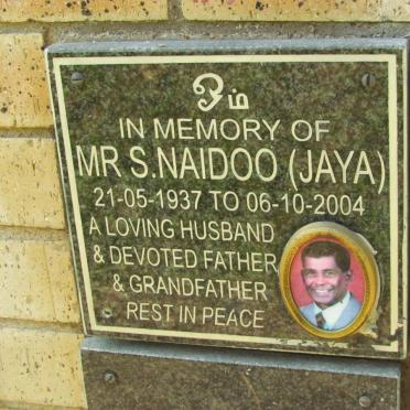 NAIDOO S. 1937-2004