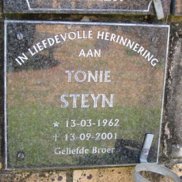 STEYN Tonie 1962-2001