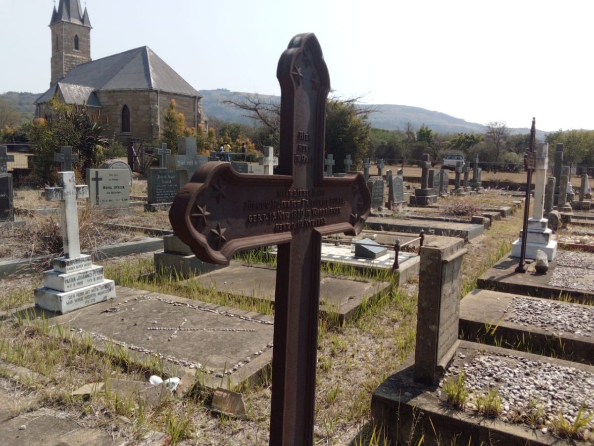 2. Elandskraal cemetery and church