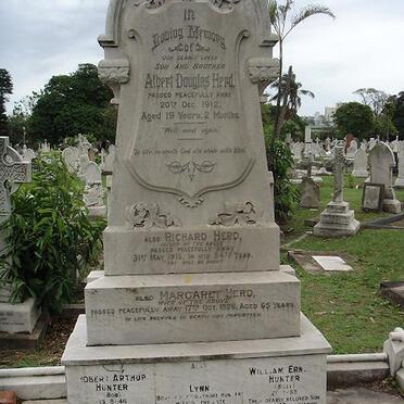HERD Albert Douglas :: HERD Richard and Margaret :: HUNTER Robert Arthur :: HUNTER William Ernest