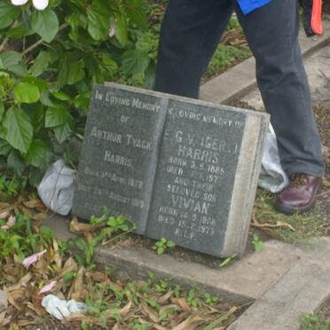 HARRIS Arthur Tyack 1878-1919 &amp; E.G.V. 1886-1977 :: HARRIS Vivian 1908-1973