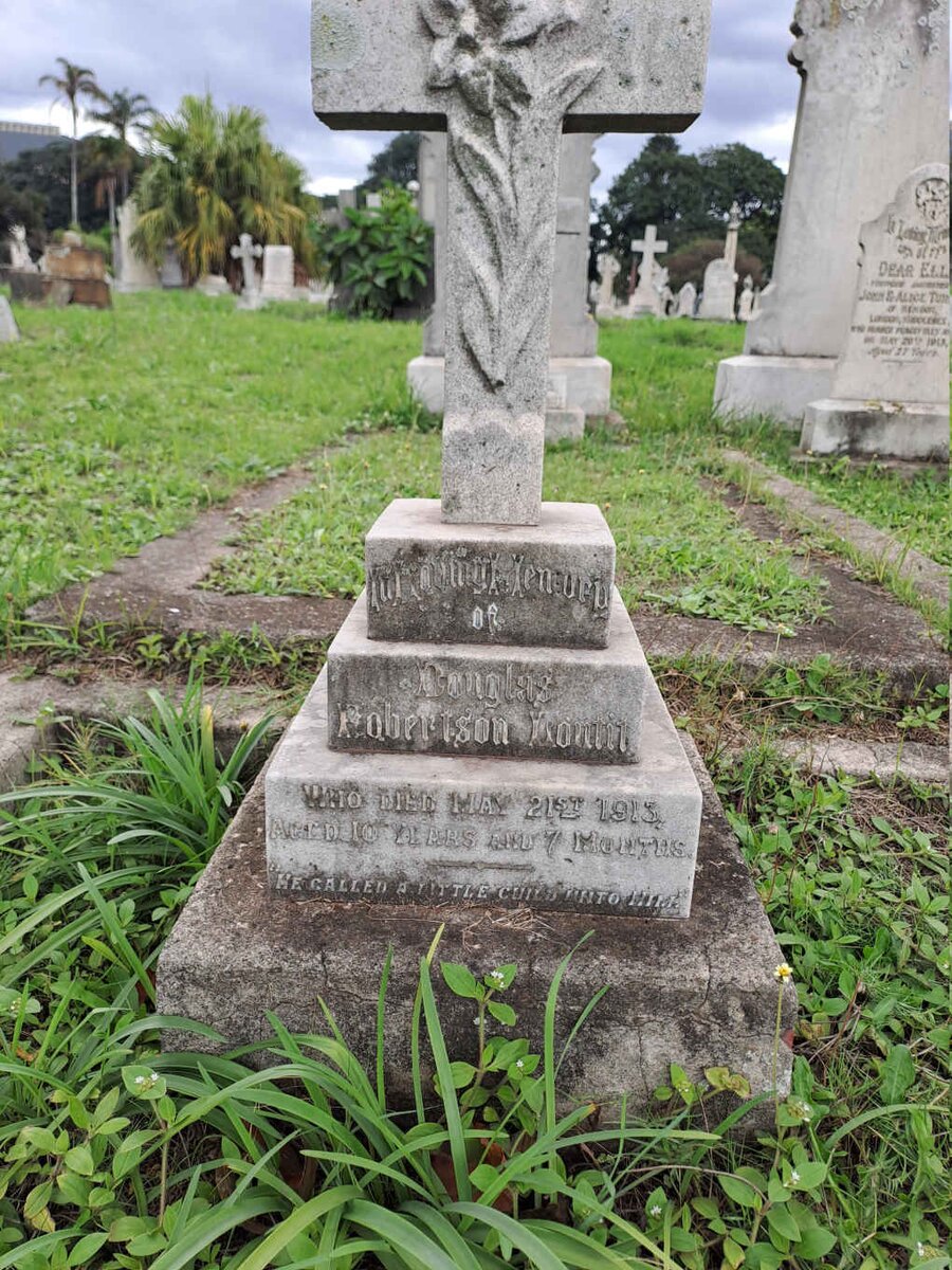 LOUTIT Douglas Robertson -1913