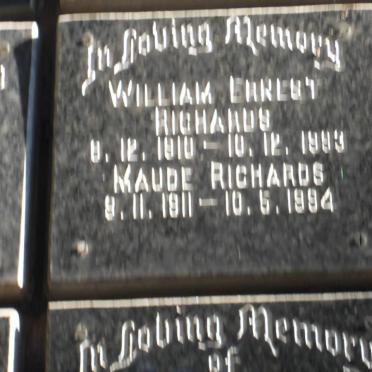 RICHARDS William Ernest 1910-1993 &amp; Maude 1911-1994