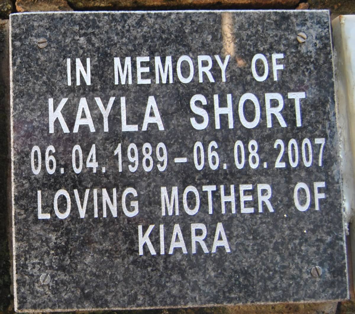 SHORT Kayla 1989-2007