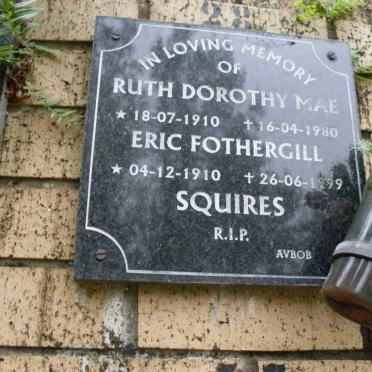 SQUIRES Erick Fothergill 1910-1999 &amp; ruth Dorothy Mae 1910-1980