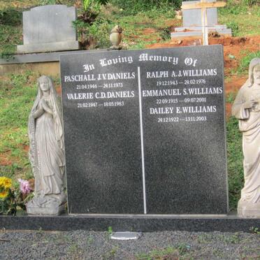 WILLIAMS Emmanuel S. 1915-2001 :: DANIELS Paschall J.V. 1946-1973 :: DANIELS Valerie C.D. 1947-1983