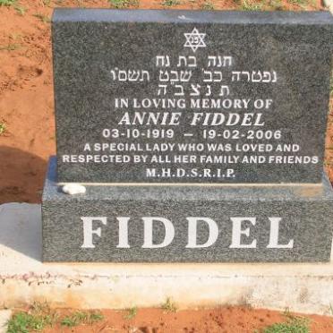 FIDDEL Annie 1919-2006