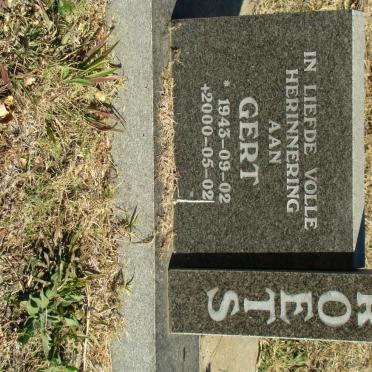 ROETS Gert 1943-2000