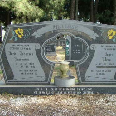 PIETERSE Jurie Johannes Hermanus 1932-1996 &amp; Joyce Vera 1943-